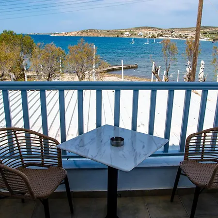 Livadia A * Parikia (Paros)